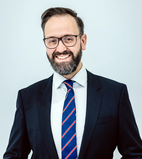 Porträtfoto von Wissenschaftsminister Sebastian Gemkow