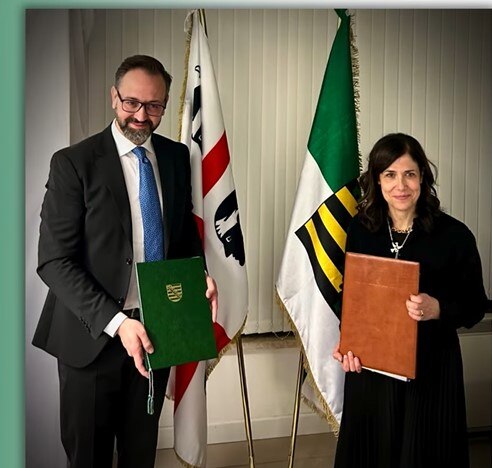 Foto Staatsminister Gemkow und Präsidentin der unabhängigen Region Sardinien, Alessandra Todde